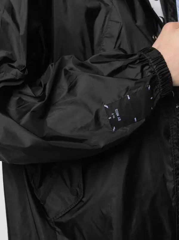 MCQ Lightweight Hooded Raincoat In 1000 DARKEST BLACK - Trench & Raincoats 7 MCQ Lightweight Hooded Raincoat In 1000 DARKEST BLACK - Trench & Raincoats - Image 5