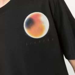 MCQ Graphic Print Crew-neck T-shirt In 1000 BLACK - T-Shirts -MCQ store online 17085282 34375949 600